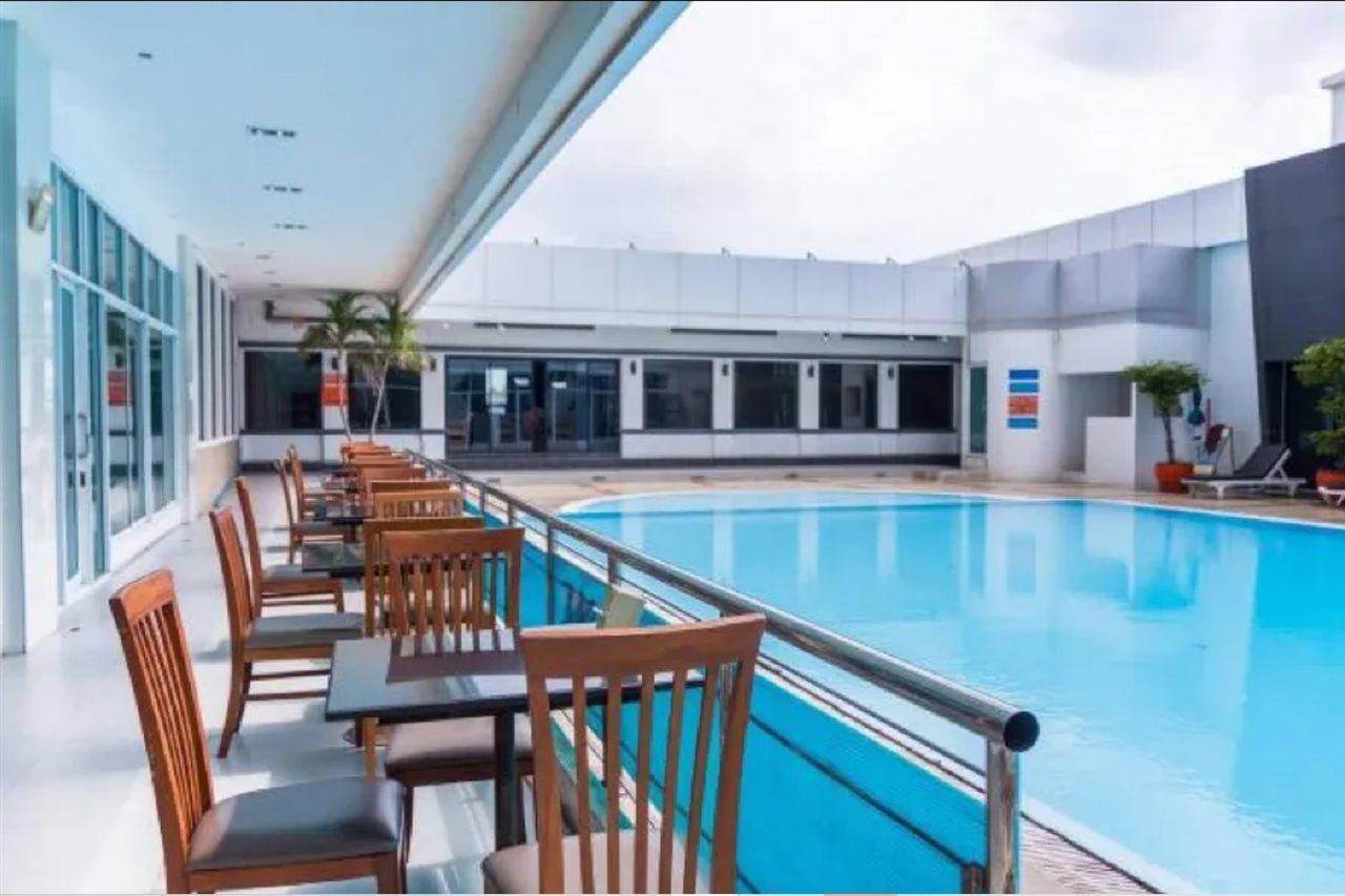A2 Hotel Bangkok Exteriör bild
